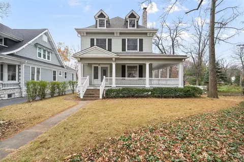 504 Oakwood Ave, Webster Groves, MO 63119