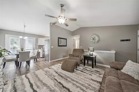 1329 Osage Meadows Dr, O'fallon, MO 63366 photo 4