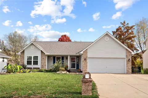 612 River Moss Dr, Saint Peters, MO 63376