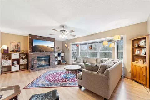 49 Dunmore Cir, O'fallon, MO 63368 photo 2