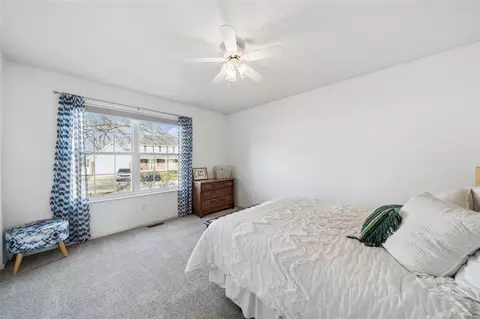 Bedroom - 487 Winter Park Dr, O'fallon, MO 63366 photo 2 of 3