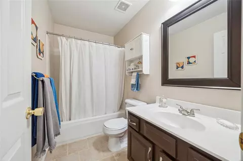 Bath - 487 Winter Park Dr, O'fallon, MO 63366 photo 4 of 4
