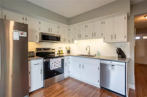 Kitchen - 2420 Hiddencrest Ln, Ballwin, MO 63021 photo 3 of 3