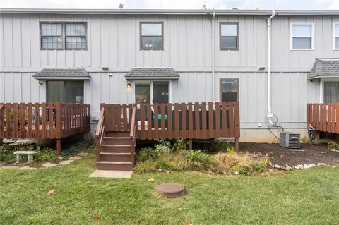 Exterior - 2420 Hiddencrest Ln, Ballwin, MO 63021 photo 6 of 6