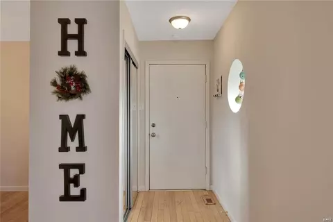 10311 Forest Brk #C, Saint Louis, MO 63146