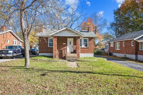 2914 Hilleman Ave, Saint Louis, MO 63114