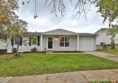 1027 Nagia Ct, Fenton, MO 63026