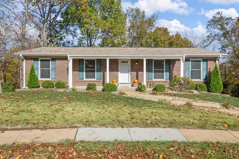 43 Brookwood Dr, Fenton, MO 63026