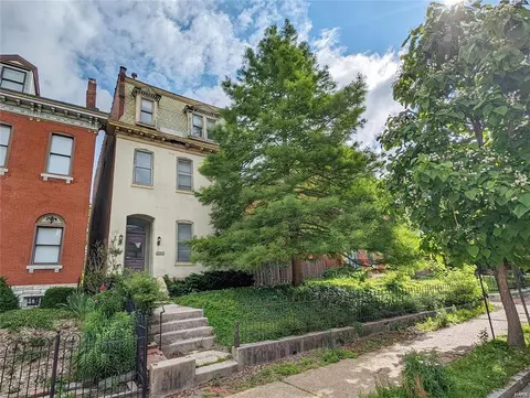 2025 Sidney St, Saint Louis, MO 63104