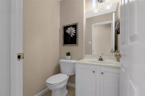 Bath - 735 Longfellow Cir, O'fallon, MO 63366 photo 1 of 4