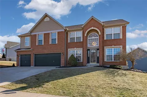 735 Longfellow Cir, O'fallon, MO 63366