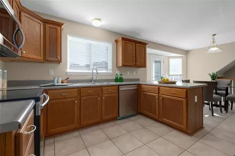 Kitchen - 735 Longfellow Cir, O'fallon, MO 63366 photo 2 of 2