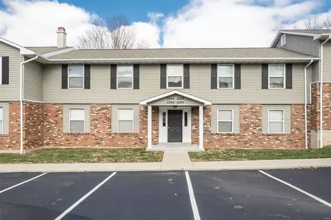 2284 Highland Hill Dr #C, Saint Peters, MO 63376