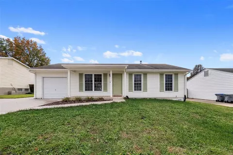 1326 Trading Post Ln, O'fallon, MO 63366