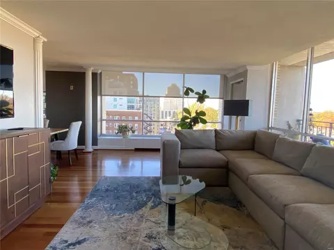 4501 Lindell Blvd #8A, Saint Louis, MO 63108