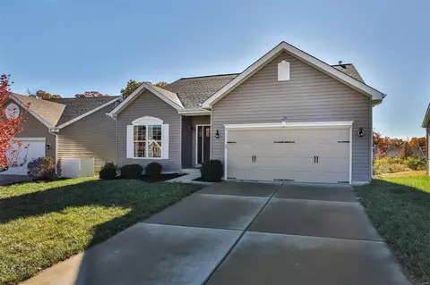 506 Pecan Bluffs Ct, Wentzville, MO 63385
