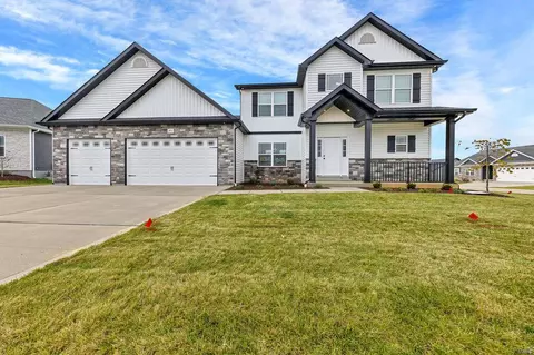 201 Woodhurst Ln, Wentzville, MO 63385