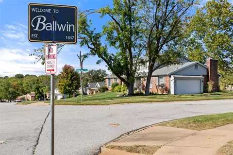 855 Green Lantern Ln, Ballwin, MO 63011 photo 55