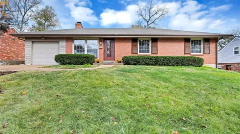 830 Fairdale Ave, Saint Louis, MO 63119