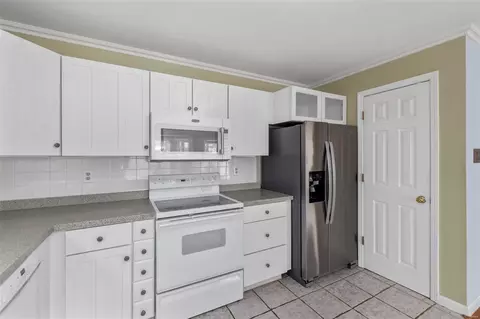 736 Woodside Trails Dr #102, Ballwin, MO 63021 photo 9