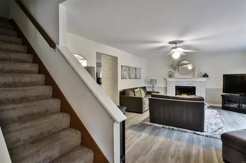 1084 Johanna Dr, Ballwin, MO 63021 photo 7