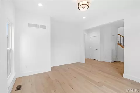 6927 Sutherland Ave, Saint Louis, MO 63109 photo 38