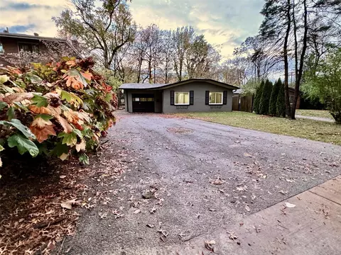 813 Yale Ave, Saint Louis, MO 63130