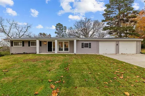 20 Alfresco Dr, Manchester, MO 63021