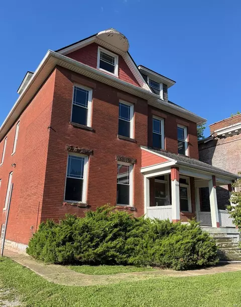5228 Page Blvd, Saint Louis, MO 63113