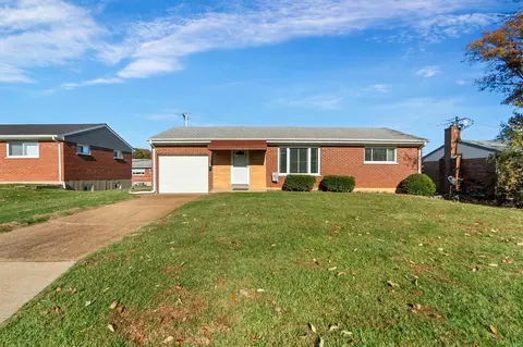4307 Kay Ln, Saint Louis, MO 63123