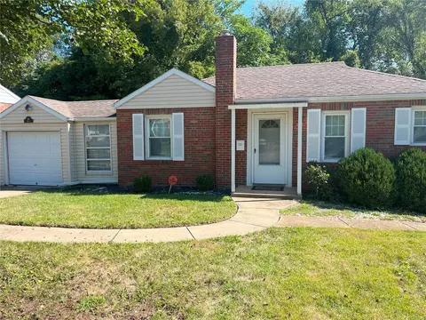 46 Mayme Dr, Saint Louis, MO 63135