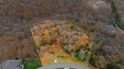 84 Schloss Rd, Eureka, MO 63025