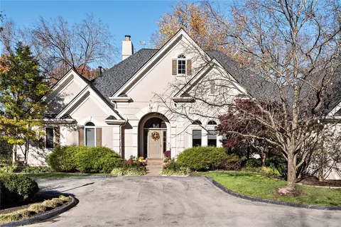 116 Ladue Woods Estates Dr, Saint Louis, MO 63141