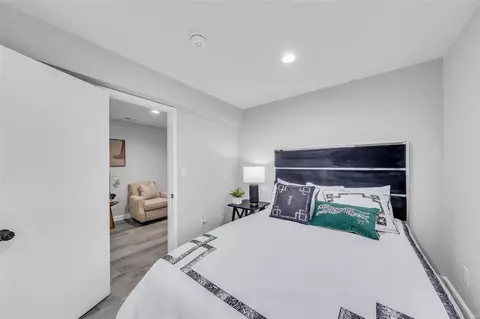 Bedroom - 521 Vernal Hill Ct, Ballwin, MO 63021 photo 5 of 6