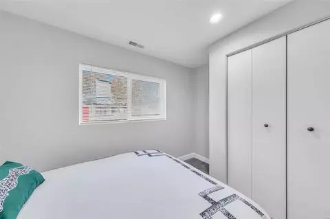 Bedroom - 521 Vernal Hill Ct, Ballwin, MO 63021 photo 6 of 6