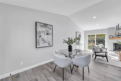 Dining - 521 Vernal Hill Ct, Ballwin, MO 63021 photo 2 of 3