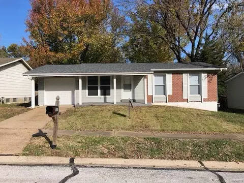 11634 Arroyo Dr, Florissant, MO 63033