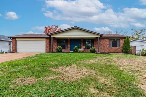 1029 Fashion Sq, Saint Louis, MO 63146