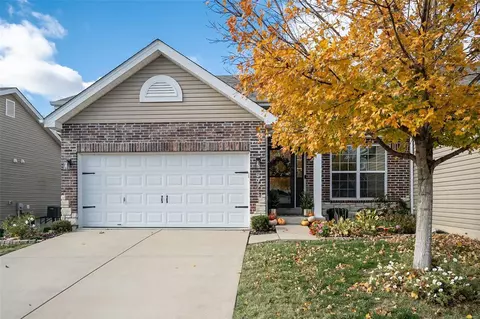 5923 Stephanie Green Ct, Saint Louis, MO 63129