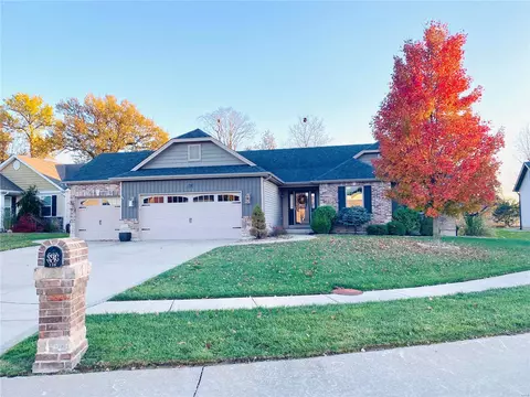 128 Albany Manor Dr, Wentzville, MO 63385