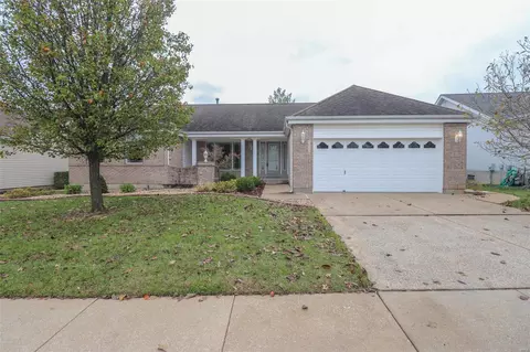 9848 Tesson Creek Estates Dr, Saint Louis, MO 63123