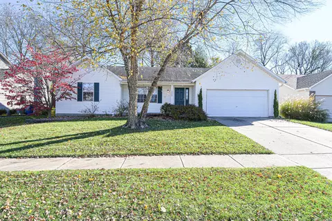 2080 Graystone Dr, Saint Charles, MO 63303