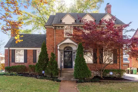 7448 Cromwell Dr, Clayton, MO 63105