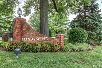 1511 Hampton Hall Dr #11, Chesterfield, MO 63017