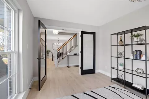Entry Way - 311 Breezeview Dr, Ballwin, MO 63021 photo 2 of 3