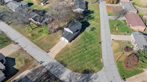 View/Area - 311 Breezeview Dr, Ballwin, MO 63021 photo 1 of 1