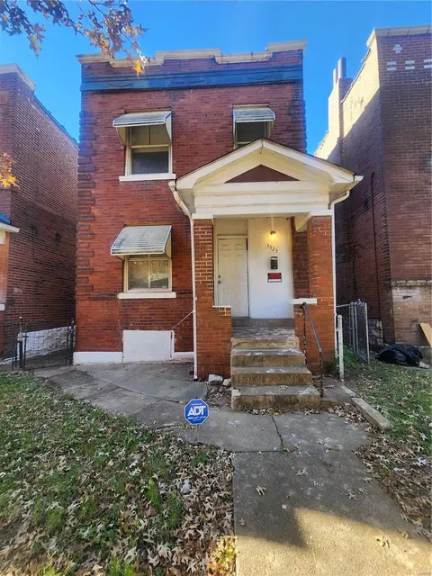 3523 Pennsylvania Ave, Saint Louis, MO 63118