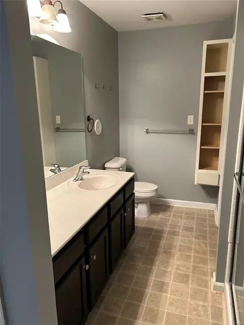 Bath - 2101 Spring Creek Ln, O'fallon, MO 63368 photo 1 of 2