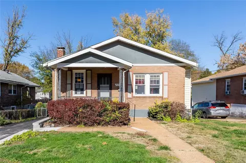 8917 Olden Ave, Overland, MO 63114