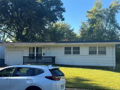 3020 Solway Ave, Saint Louis, MO 63136